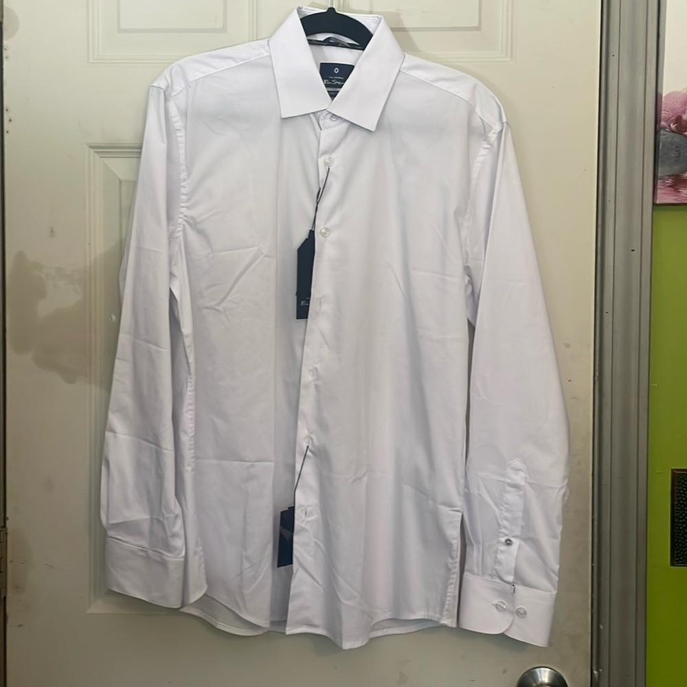 Men’s dress shirt size medium